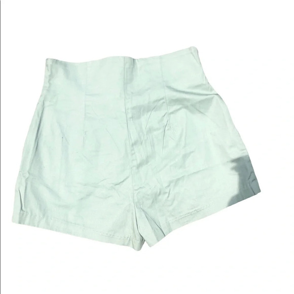 NWT DIVIDED MINT GREEN HIGH WAISTED SHORTS - Picture 2 of 4